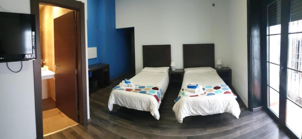 Residencia Viriato Albergue Sevilla Exterior foto