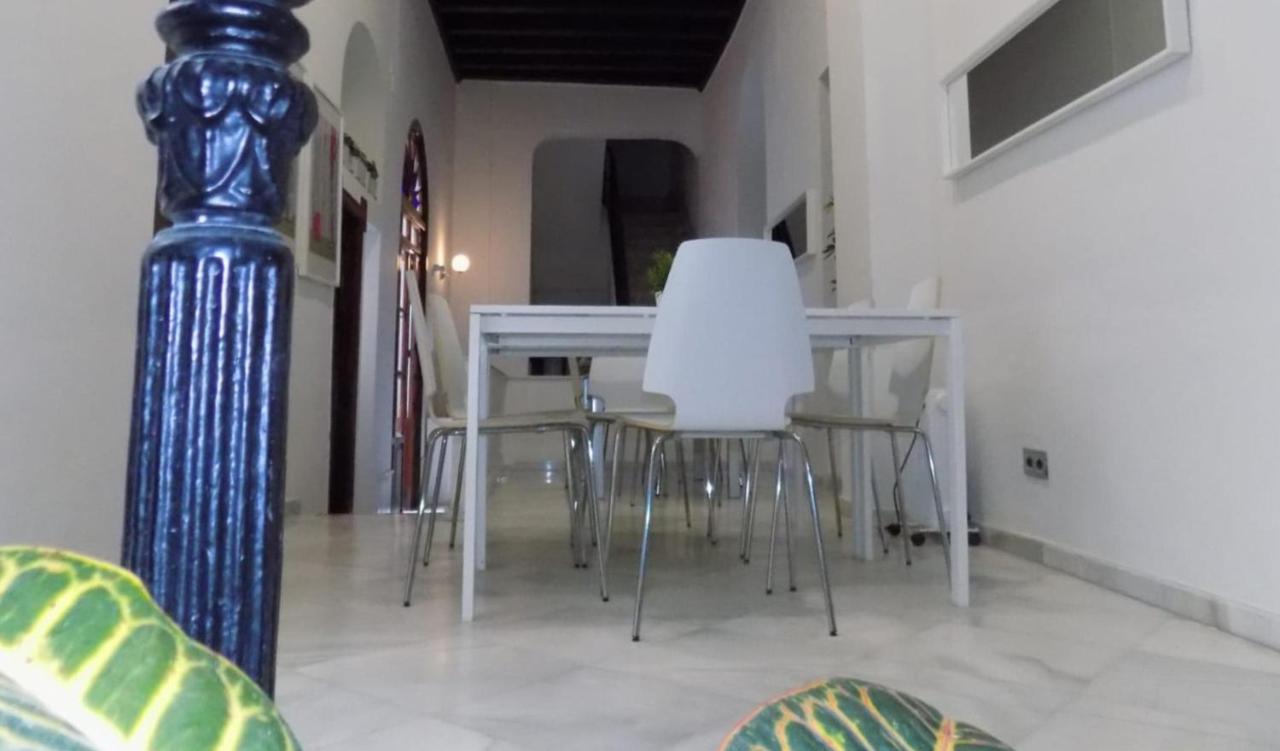 Residencia Viriato Albergue Sevilla Exterior foto