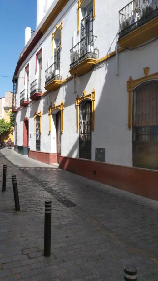 Residencia Viriato Albergue Sevilla Exterior foto